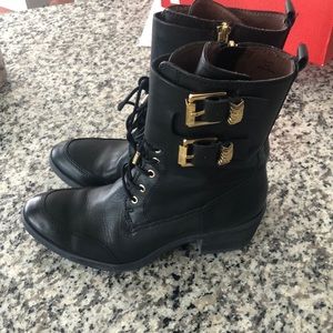 Brand new! Donald J. Pliner “Dani” booties